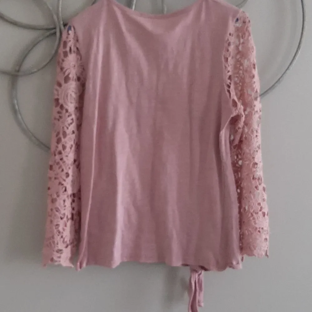 NWT Entro boutique crochet sleeve top - Picture 4 of 5
